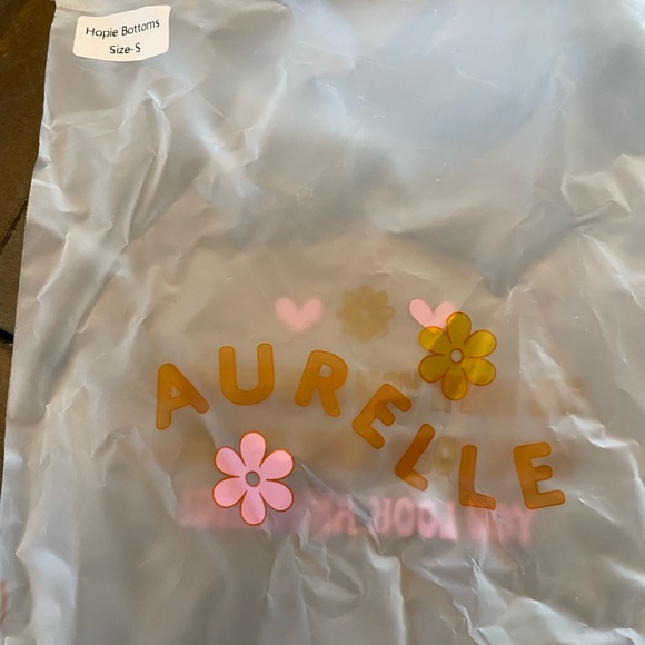 Aurelle Hopie Swim Bottoms in high cut - Picture 5 of 5